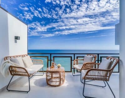 127 – Stunning Beachfront Apartment in Benalmádena!