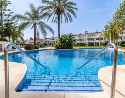 134 – Stylish Modern Apartment with Pool next to Golf Course, Mijas Golf